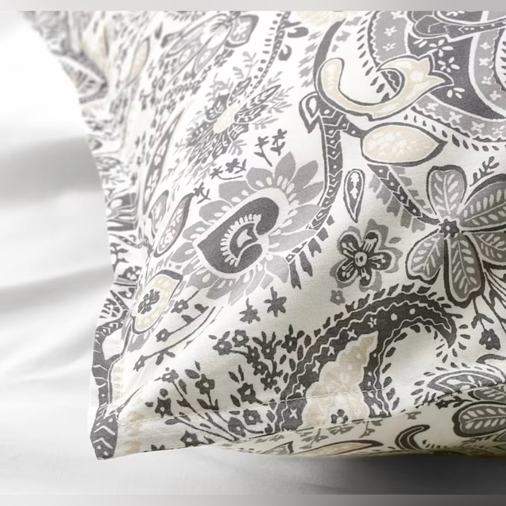 IKEA Rodgersia Pair Floral Paisley Euro Shams 26x26 White Grey Cream